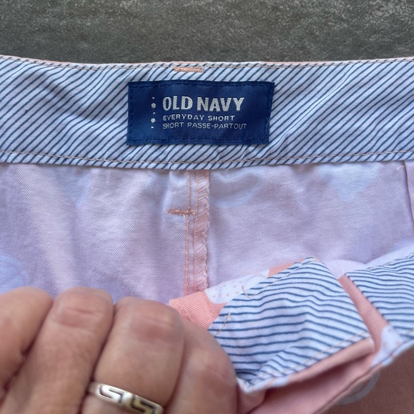 Old Navy Shorts Sz 2 - Picture 3 of 4